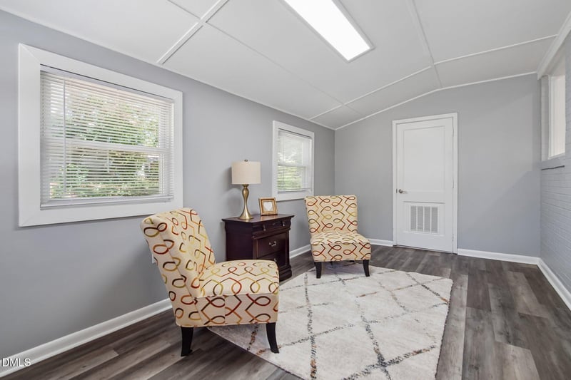 829 Greenwich St, Raleigh, NC 27610