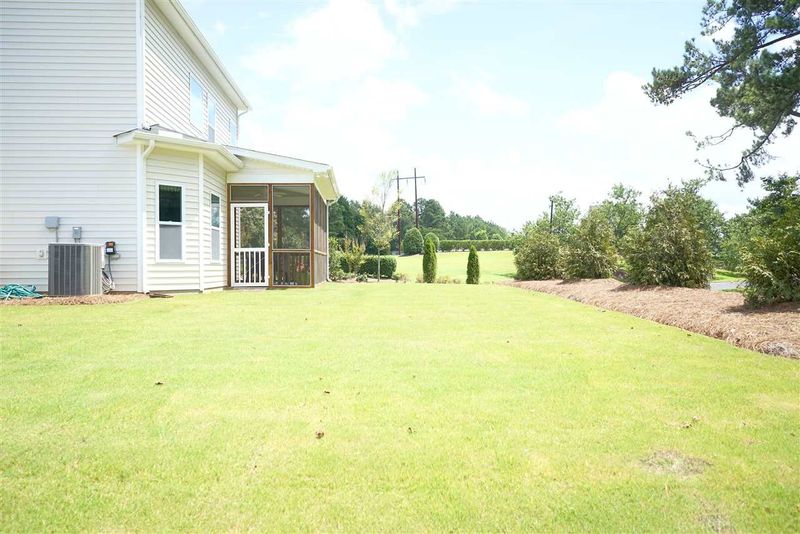 829 Lakemont Dr, Clayton, NC 27520