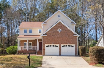 829 Penncross Dr, Raleigh, NC 27610