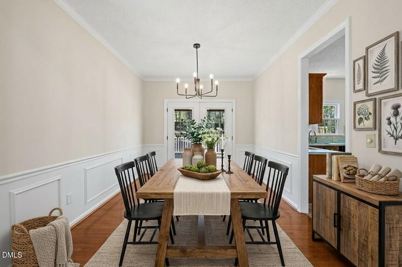 829 Penncross Dr, Raleigh, NC 27610