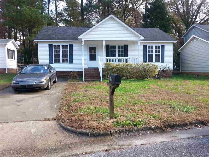 829 Rawls Dr, Raleigh, NC 27610