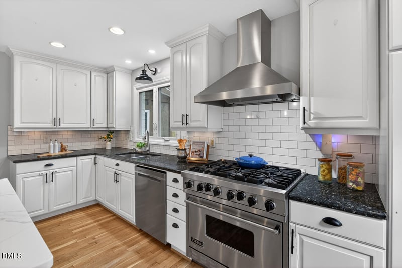 829 Sandlewood Dr, Durham, NC 27712