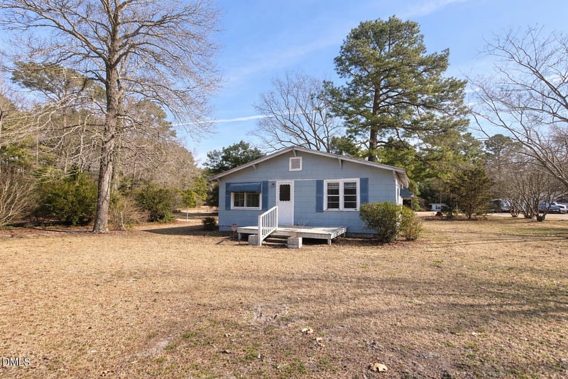 829 Shaws Pond Rd, Four Oaks, NC 27524