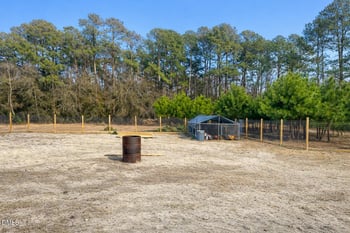 829 Shaws Pond Rd, Four Oaks, NC 27524