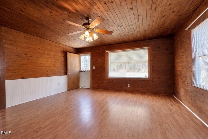 829 Shaws Pond Rd, Four Oaks, NC 27524