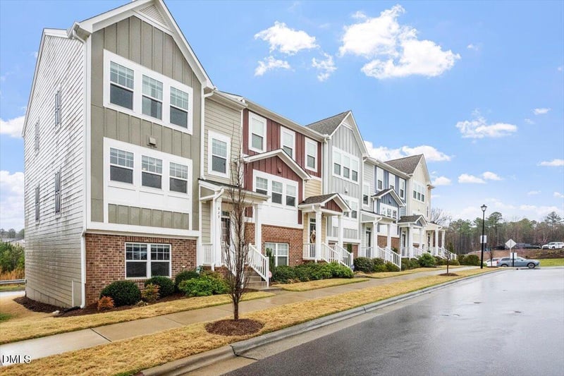 829 Winter Meadow Dr, Wake Forest, NC 27587