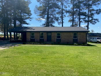 83 Brentwood Dr, Selma, NC 27576