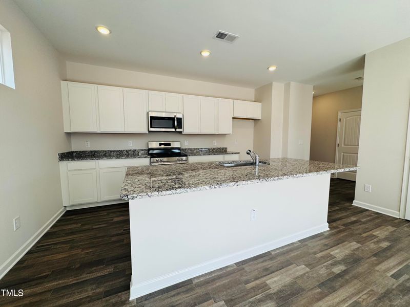 83 Commons Cir #236, Clayton, NC 27520