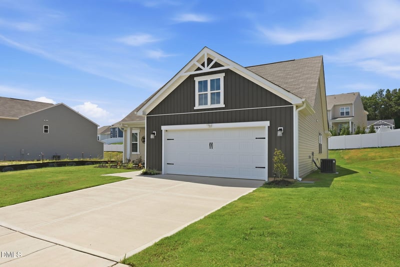83 Furley St, Sanford, NC 27330