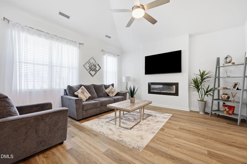 83 Furley St, Sanford, NC 27330