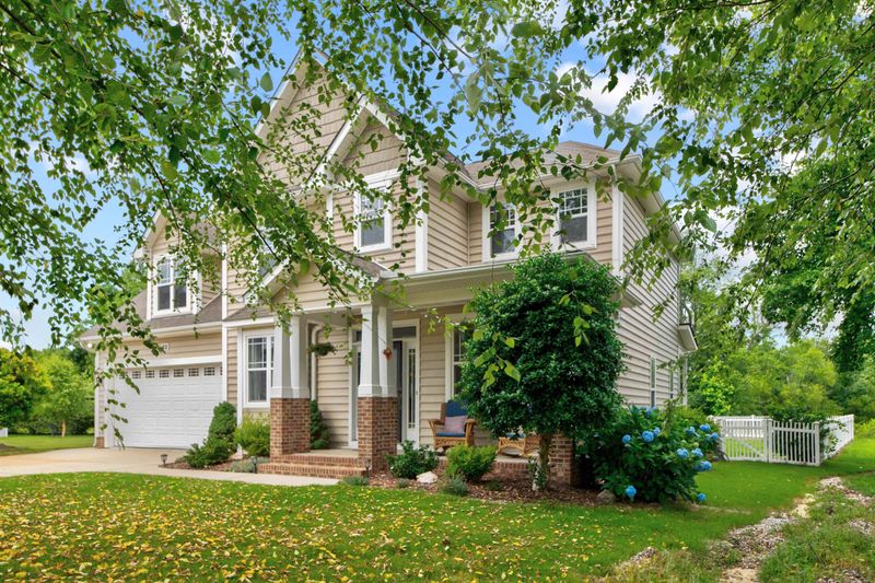 83 Harvest Moon Dr, Clayton, NC 27527