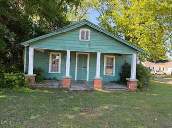 83 Pope St, Coats, NC 27521