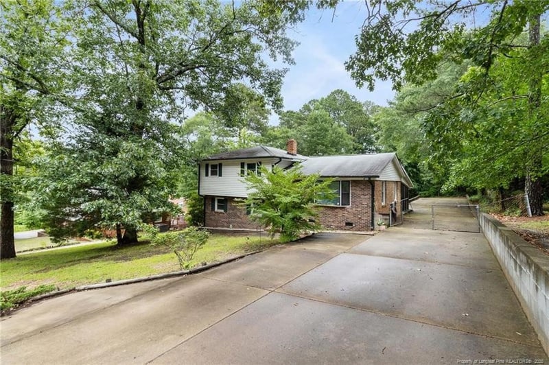 830 Edenwood Dr, Fayetteville, NC 28303