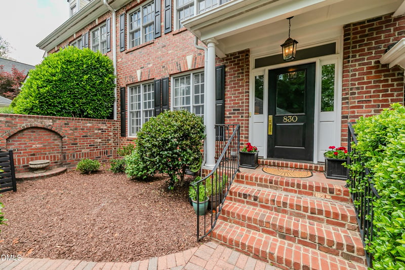 830 Gaston Wood Ct, Raleigh, NC 27605