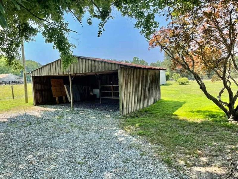 830 Lucy Garrett Rd, Roxboro, NC 27574