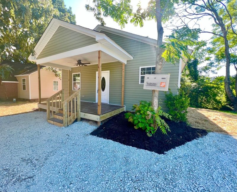 830 S Main St, Roxboro, NC 27573