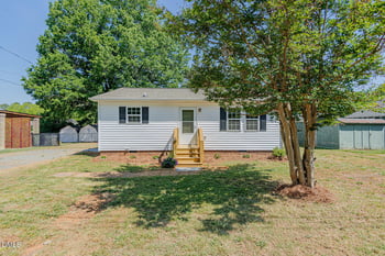 830 Stockard St, Burlington, NC 27217