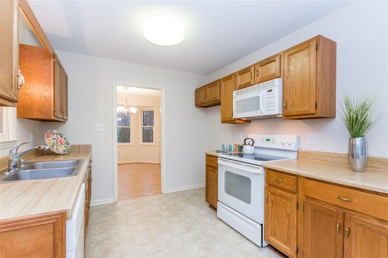 8300 Dunwood Ct, Raleigh, NC 27613