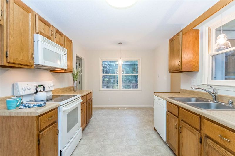 8300 Dunwood Ct, Raleigh, NC 27613