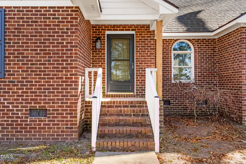 8302 Nc 96 Hw, Selma, NC 27576