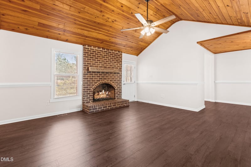 8302 Nc 96 Hw, Selma, NC 27576