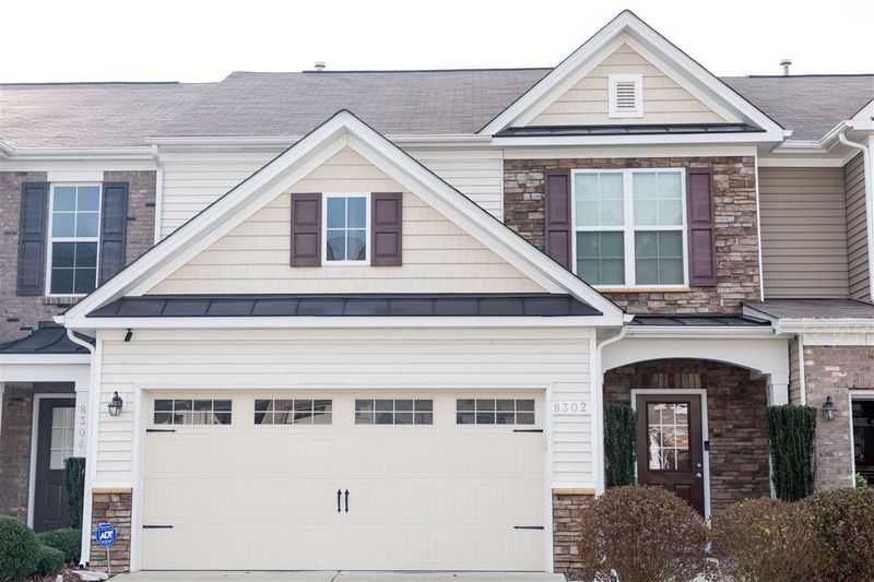 8302 Yaxley Hall Dr, Raleigh, NC 27616