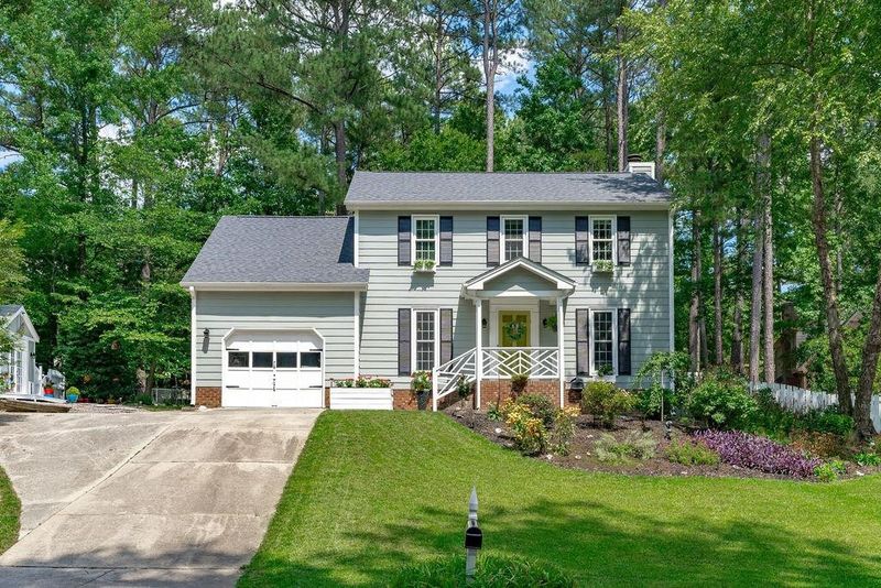 8304 Clear Brook Dr, Raleigh, NC 27615