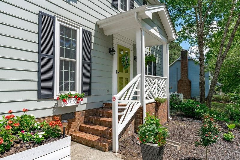 8304 Clear Brook Dr, Raleigh, NC 27615