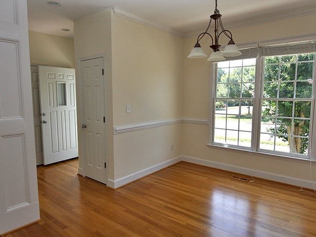 8304 Eagle View Dr, Durham, NC 27713
