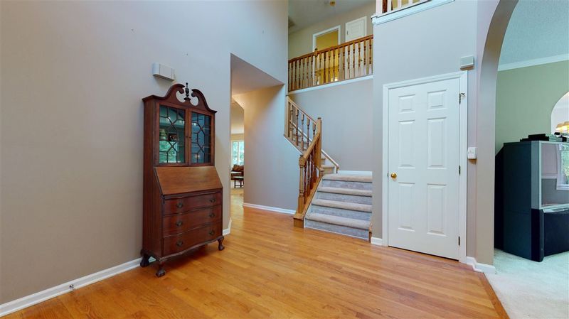 8304 Greenhead Ct, Raleigh, NC 27615
