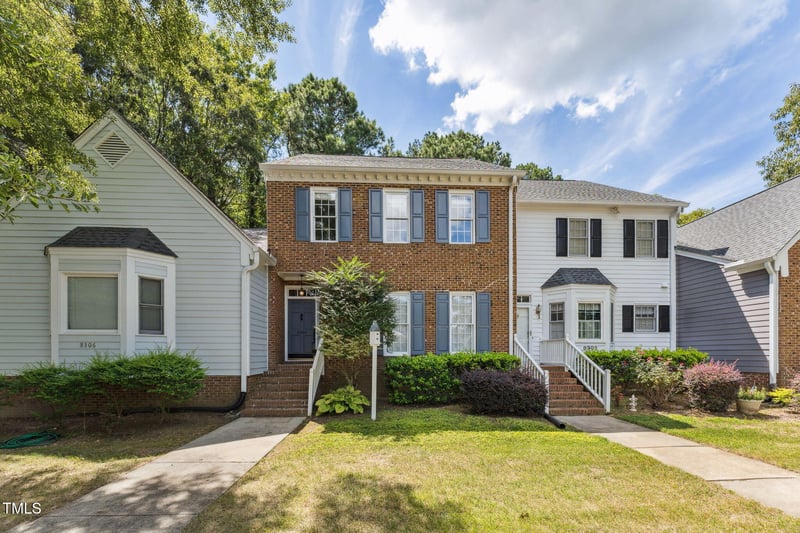 8304 Wycombe Ln, Raleigh, NC 27615