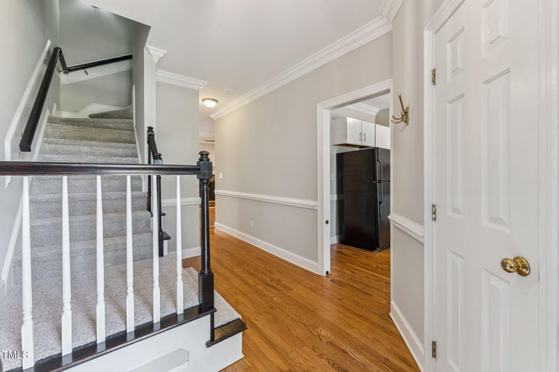 8304 Wycombe Ln, Raleigh, NC 27615