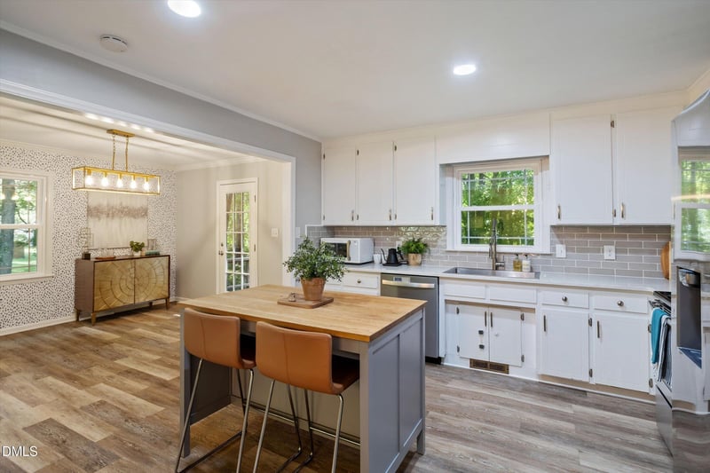 8305 Bells Lake Rd, Apex, NC 27539