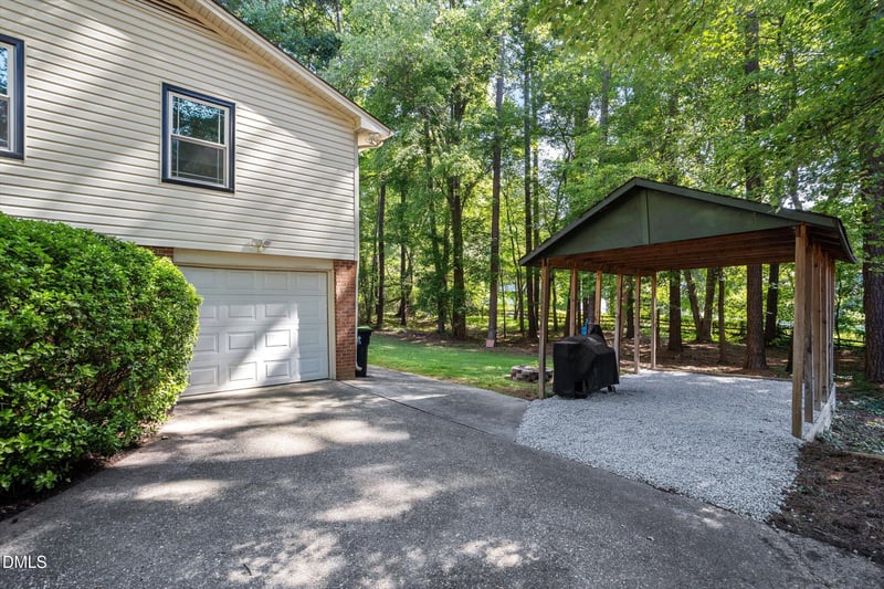 8305 Bells Lake Rd, Apex, NC 27539