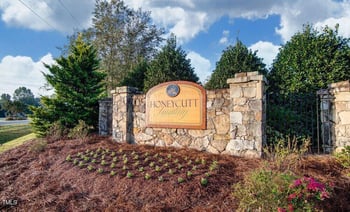 8305 Cannon Grove Dr, Willow Springs, NC 27592