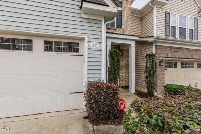 8306 Yaxley Hall Dr, Raleigh, NC 27616