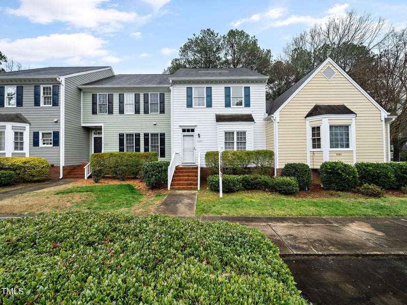 8307 Wycombe Ln, Raleigh, NC 27615