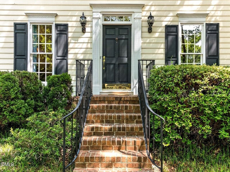 8308 Seagate Dr, Raleigh, NC 27615
