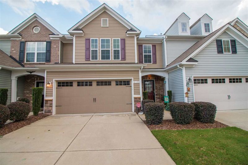 8308 Yaxley Hall Dr, Raleigh, NC 27616