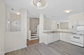 8309 Glenwood Springs Ct, Raleigh, NC 27616