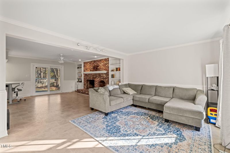 8309 Mourning Dove Rd, Raleigh, NC 27615