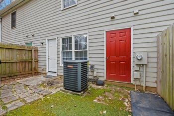 831 Dalewood Dr, Raleigh, NC 27610