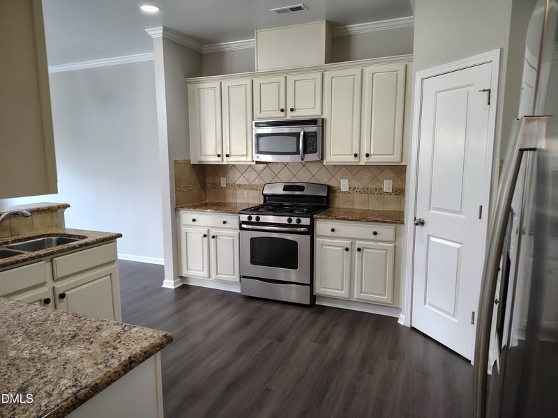 831 Davidson Point Rd, Cary, NC 27513