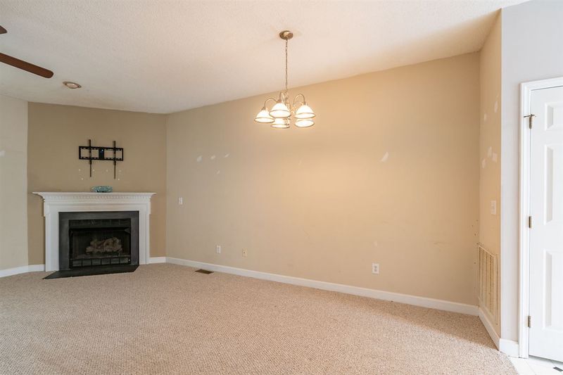 831 Genford Ct, Raleigh, NC 27609