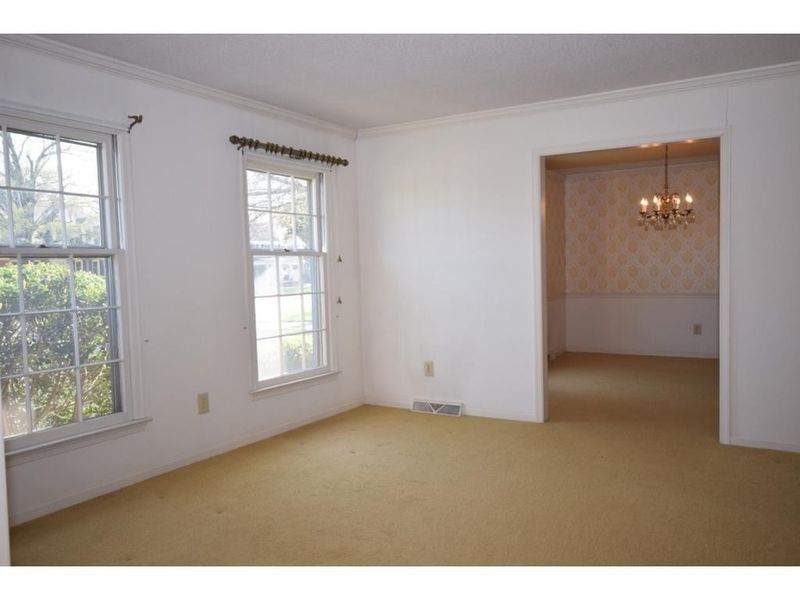 831 Kimberly Rd, Burlington, NC 27215