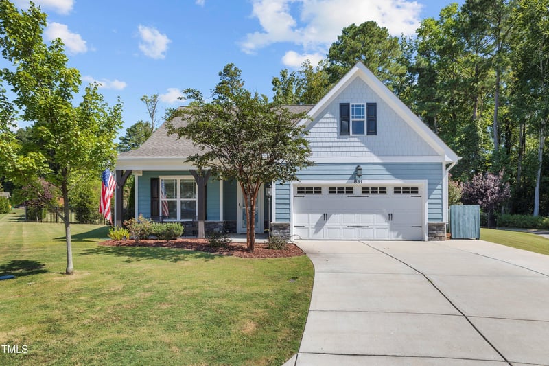 831 Long Lake Dr, Fuquay Varina, NC 27526