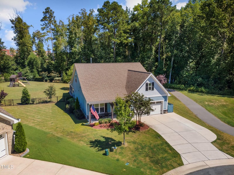 831 Long Lake Dr, Fuquay Varina, NC 27526