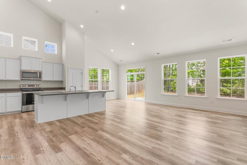 831 Royal Oak Ln, Mebane, NC 27302