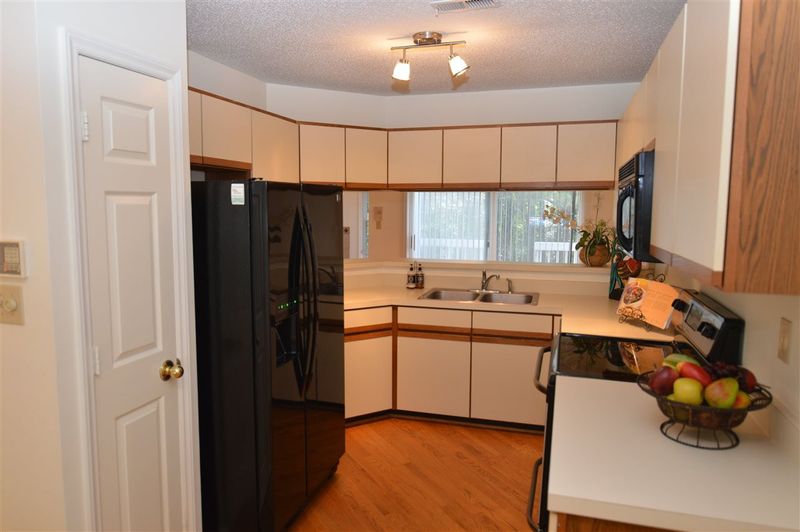8311 Hempshire Pl #102, Raleigh, NC 27613