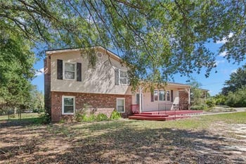 8312 King Rd, Fayetteville, NC 28306